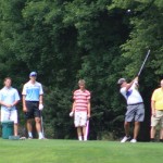 brett tees off
