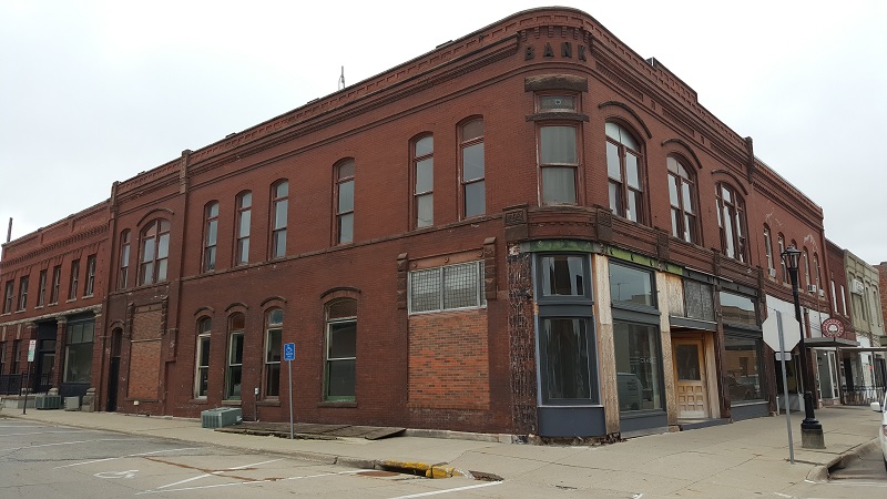 The historic Citizens State Bank building at 1124-1126 Second St. in downtown Perry is now the property of new owners Emily and Dan Leslie of rural Perry.