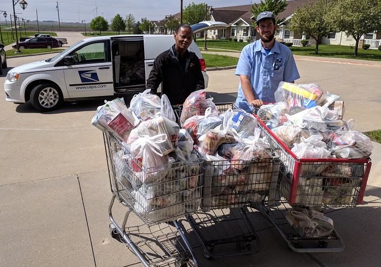 Local donors fill six carts in May USPS food drive ThePerryNews