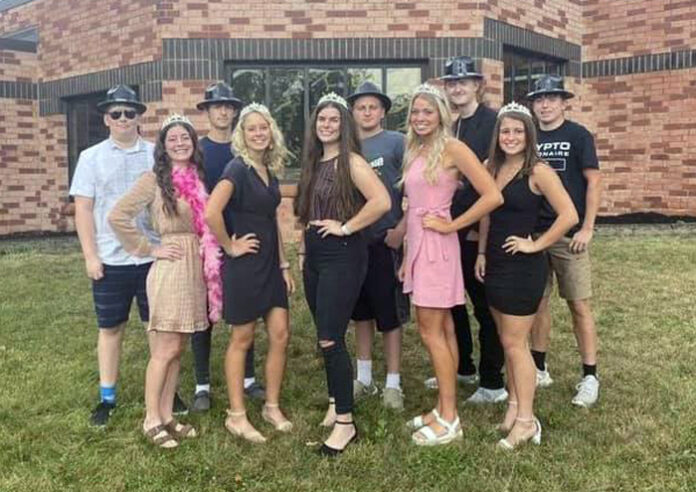 wg homecoming court