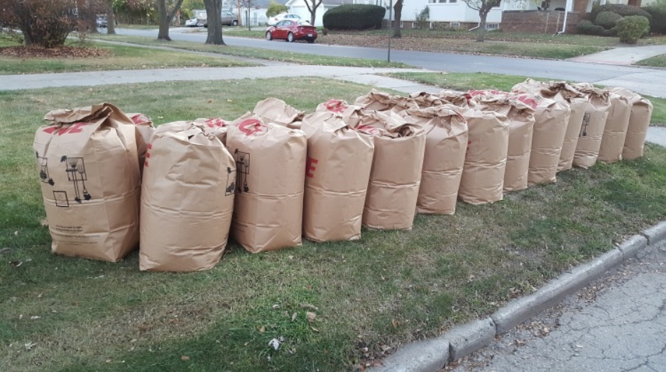 FREE Paper Yard Material Bags For Pickup